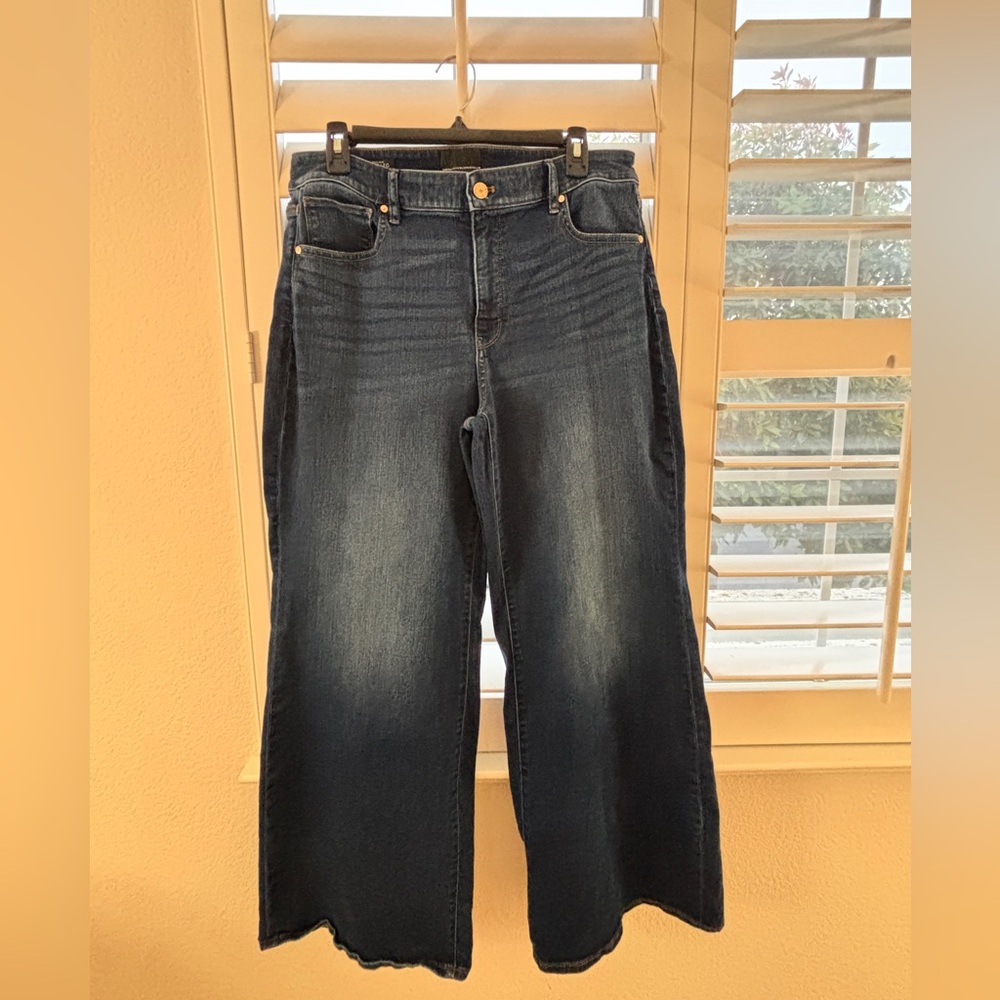 White House Black Market High-rise wide leg everyday soft